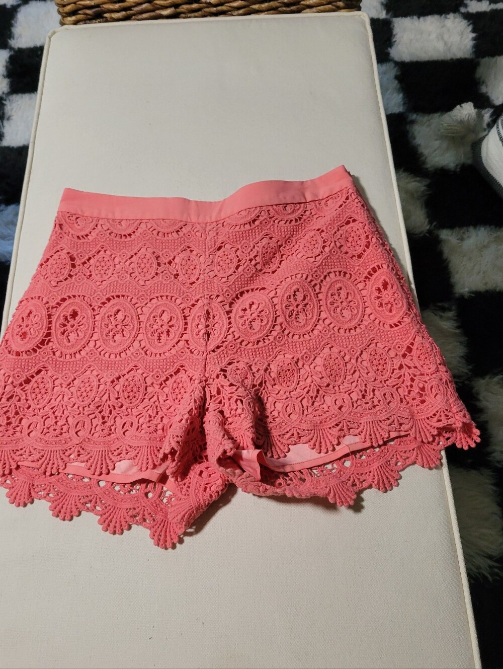 Forever New Coral Crochet Lace Women's Shorts - 4